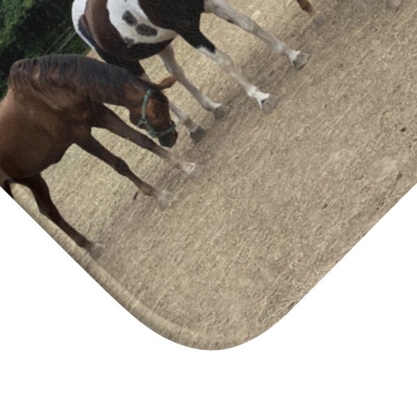 6 Horses Front View - Bath Mat - Image 2